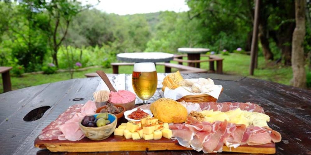 Parador el Cuadrado, restobar de excelente comida y buenos precios